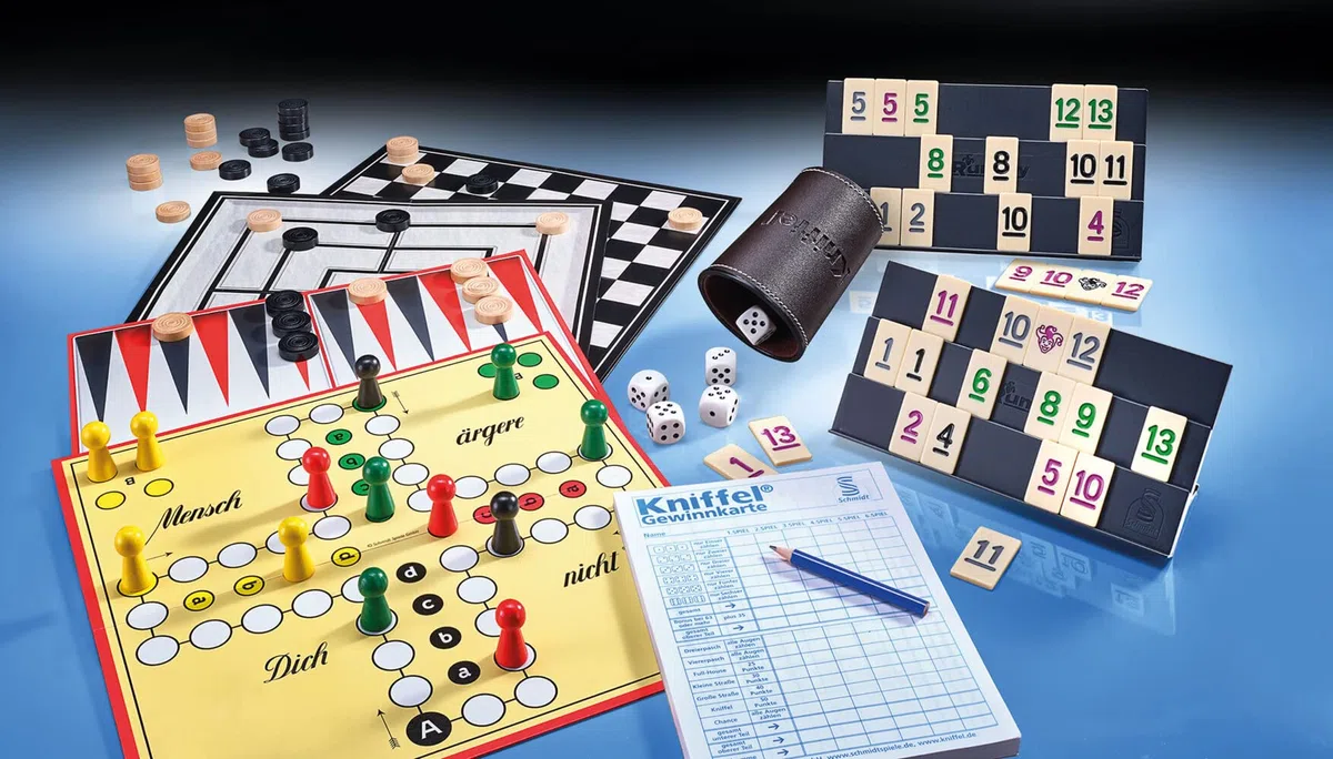 Schmidt Spiele 49196 Colección de Juegos Classic Line Edition, Multicolor, tamaño Mediano